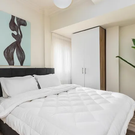 Tropical & Faces By Nest Thessaloníki