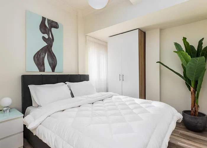 Tropical & Faces By Nest 塞萨洛尼基