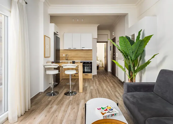 Tropical & Faces By Nest 塞萨洛尼基