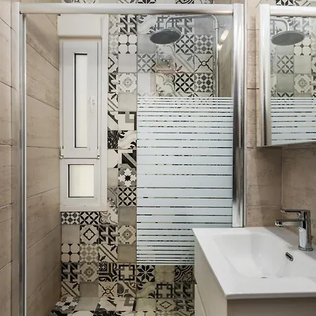 Tropical & Faces By Nest Thessaloniki